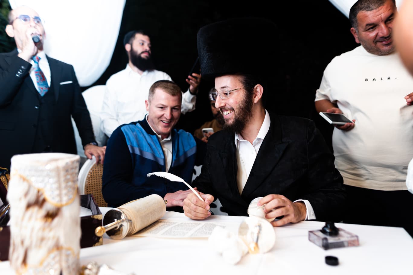 כתיבת אות בספר תורה