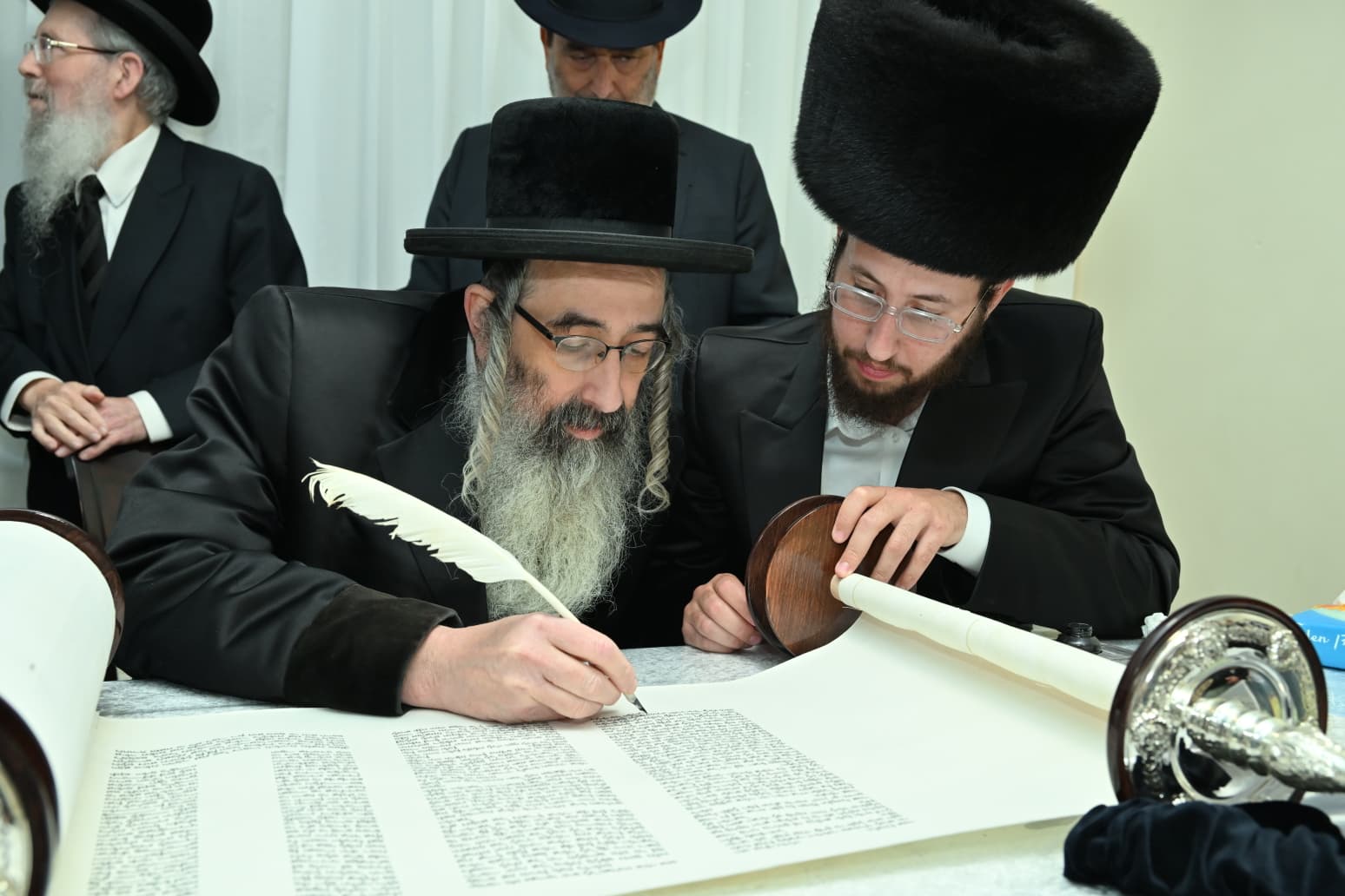 אירוע כתיבת ספר תורה